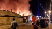 GORI ZGRADA U NIŠU: Veliki požar kod Građevinske škole (FOTO)