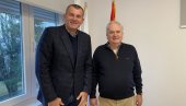 MALJKOVIĆ UGOSTIO BIVŠEG IGRAČA: Sportski direktor Partizana Zoran Savić posetio OKS