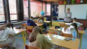 MERE PROTIV KORONE U RS: Osnovci u školskim klupama, osim u Trebinju