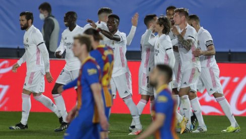 SJAJAN MEČ U MADRIDU:  Real drugi put u sezoni pobedio Barselonu, majstorije Benzeme i Krosa presudile Kataloncima (VIDEO)