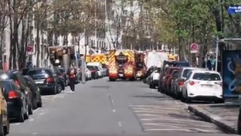DETALJI PUCNJAVE U PARIZU: Jedna osoba poginula, napadač pobegao na motoru (VIDEO)