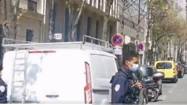 ДРАМА У ПАРИЗУ: Пуцњава испред болнице, две особе повређене