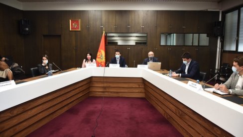 ОЛАКШИЦЕ И НОВЕ СУБВЕНЦИЈЕ: Црногорски угоститељи задовољни састанком са представницима Владе