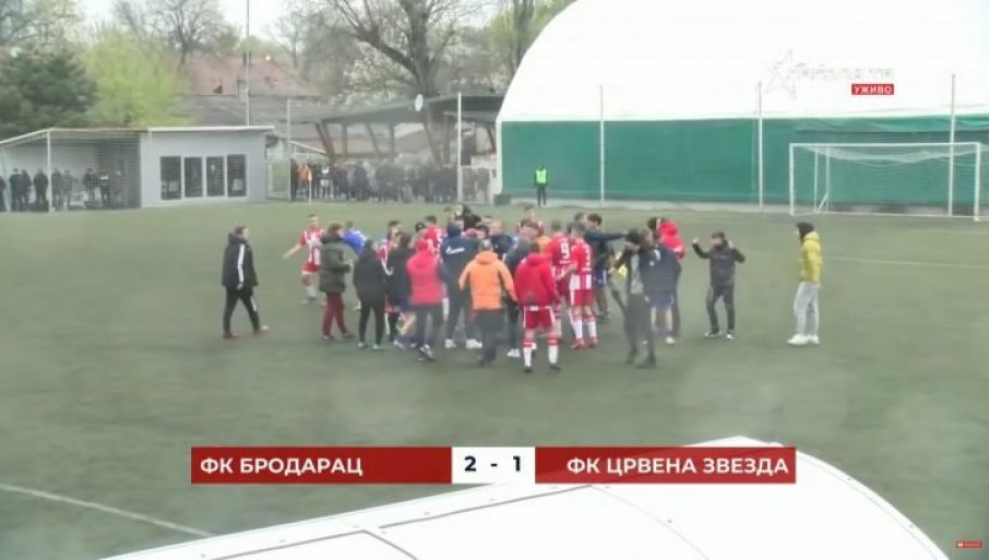 OMLADINSKA LIGA SRBIJE Tuča na meču između Zvezde i Brodarca (VIDEO)