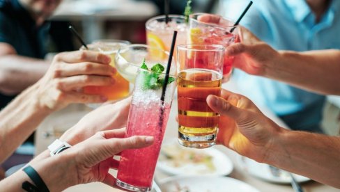 ŠTA PIJETE? Zaslađena pića mogu da dovedu raka debelog creva