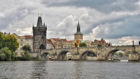 MEDIJI U PRAGU NAJAVLJUJU: Češka priprema novo proterivanje diplomata!