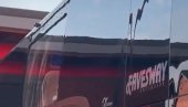 СКАНДАЛ У ЛИВЕРПУЛУ: Хулигани каменовали аутобус Реала, Зидан замало избегао повреду (ВИДЕО)