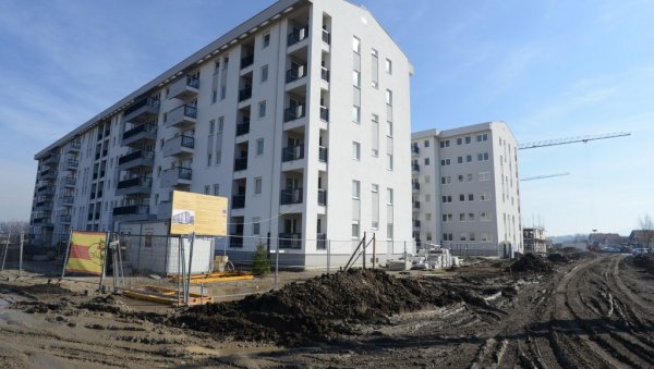 ПОДЕЛА КЉУЧЕВА У МАЈУ: Завшни радови на изградњи 214 станова за безбедњаке у Краљеву