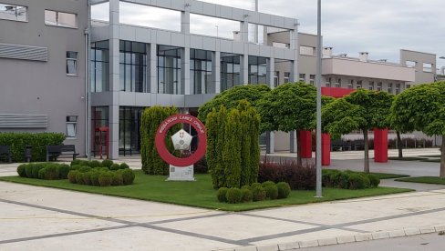 ПИНК ПАНТЕР, СРПСКИ ФУДБАЛ И ЕЛИТНИ КЛУБ КОЈИ ЈЕ НА ТАПЕТУ: Бурна дешавања, ФСС решио да више не ћути