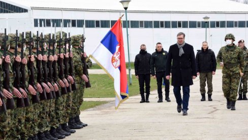 BUKVALNO RUŠI BRDO KAD GAĐA: Vučić ponosan nakon velike zajedničke vežbe vojske i policije, posebno impresioniran ubicom projektila (FOTO)