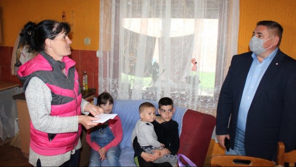 ОПШТИНА ТРАЖИ ПОСАО МАРТИНИ: Румска локална самоуправа помаже самохраној мајци четворо деце из Хртковаца