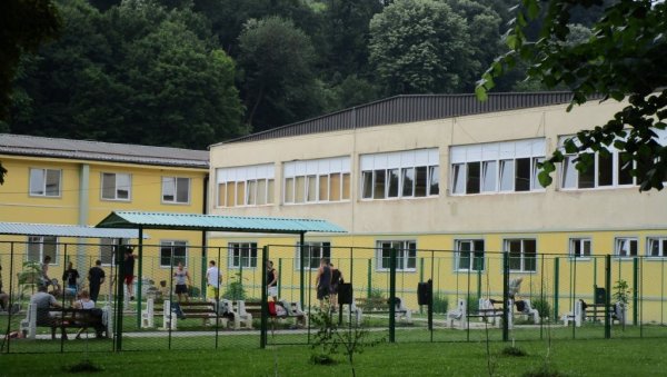 НЕМА КОРОНЕ МЕЂУ ОСУЂЕНИЦИМА: У Казнено поправном заводу у Ваљеву вакцинисано 46 затвореника