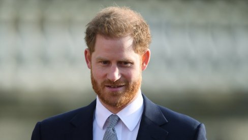 ИЗНЕНАДИО СВЕ: Принц Хари се појавио на хуманитарној акцији у Лондону