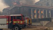 NOVI POŽAR NA ZGRADI PARLAMENTA U KEJPTAUNU: Više od 30 vatrogasaca gasi požar