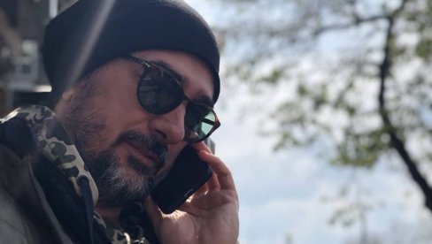 TELEFONOM ZOVE PROLEĆE: Glumac Vojin Ćetković čezne za toplijim vremenom
