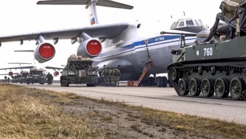 NEPRIJATELJ NIJE IMAO ŠANSE, ZAVRŠENI GRANDIOZNI MANEVRI: Više od 10.000 ruskih vojnika i 1.200 komada tehnike vraća se u svoje baze (VIDEO)