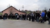 UZ VOJNE POČASTI: Vranje poslednji put ispratilo svog padobranca - sahranjen mladi Ognjen Trajković