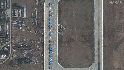 ŠTA POKAZUJU SATELITSKI SNIMCI RUSKE BAZE? Morozovsk sa borbenim avionima u stanju pripravnosti - na samo 150 kilometara od Ukrajine (FOTO)