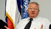 ŠEŠELJ OTKRIO: Milo Đukanović učestvovao u zločinu u Srebrenici - poslao Deronjiću tri autobusa puna muslimana (VIDEO)