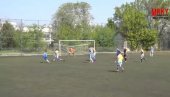 NA KARABURMI IMA JOŠ ROMANTIČARA: Mladi fudbaler OFK Beograda rabonom zatresao mrežu rivala (VIDEO)