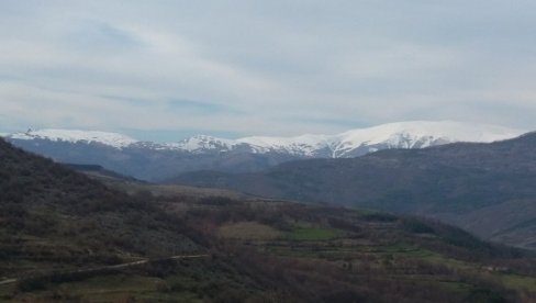 DOLE PROLEĆE - GORE ZIMA: Najviši srpski vrh pod debelim slojem snega