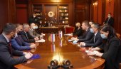 BRATSKE VEZE SU NERASKIDIVE: Predsednik pokrajinske vlade Igor Mirović u poseti Republici Srpskoj