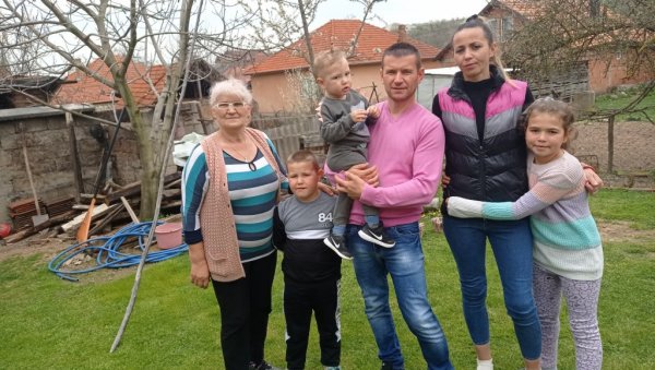 ЈУРИШАЛИ СУ НА НАС КАО ХИЈЕНЕ: Лазар Ђорђевић из села Гојбуља код Вучитрна о нападу Албанаца на њега, његово двоје деце и мајку