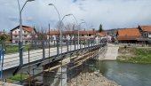 POČELI ZAVRŠNI RADOVI: Privodi se kraju obnova pešačkog mosta na Mlavi