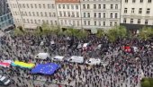 PROTEST U PRAGU: Hiljade Čeha protiv kovid-19 ograničenja