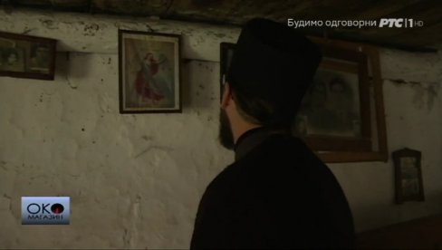IKONA JE SAČUVANA: Monah Pajsije posle trideset godina ušao u rodnu kuću u Krajini (VIDEO)
