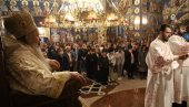SRBI SU NAROD VASKRSENJA: Uskršnja liturgija u bijeljinskom Sabornom hramu