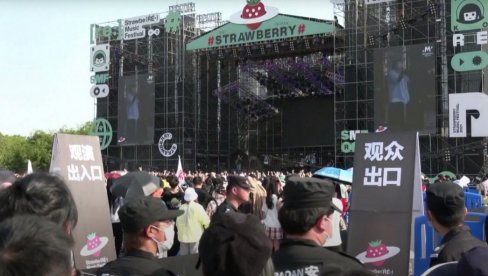 NADREALNE SCENE U VUHANU: Organizovali koncert za 11.000 ljudi, posetioci bez maske!