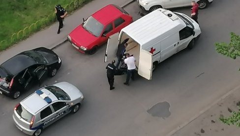 УВИЂАЈ КРАЈ ЦРНОГ “ПУНТА”: Снимци са места васкршње трагедије - Полиција у Блоку 45, мушкарац се убио у колима! (ВИДЕО)