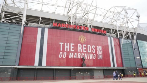 DNO DNA! Mančester junajted zabranio Bekama, Kantonu i Ronalda, navijači u šoku