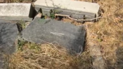 ALBANCI OTKOPAVALI SRPSKE GROBOVE: Tužne scene na groblju u Gnjilanu - polomljeni nadgrobni spomenici, sve zaraslo u travu