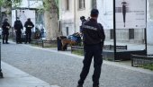 ДРАМА У СКАДАРЛИЈИ: Полција пронашла тајанствени кофер! Грађани упозорени да се склоне (ФОТО)