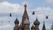 СЦЕНА КОЈА ИЗАЗИВА СТРАХОПОШТОВАЊЕ: Изнад Москве лети 76 авиона и хеликоптера, последње припреме пред параду (ВИДЕО)