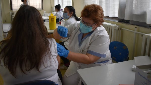 НАСТАВЉЕНА ИМУНИЗАЦИЈА: У Кикинди дато 30.00 доза вакцина, обе добило нешто више од 13.100 грађана
