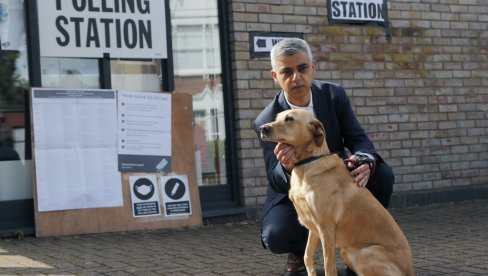 SKANDAL: Obezbeđenje gradonačelnika Londona ostavilo torbu sa oružjem na ulici