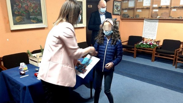 НАЈЛЕПШЕ ЈАЈЕ САРЕ ДРАГАНОВИЋ: Завршен 27 ликовни конкурс Најлепше Васкршње јаје