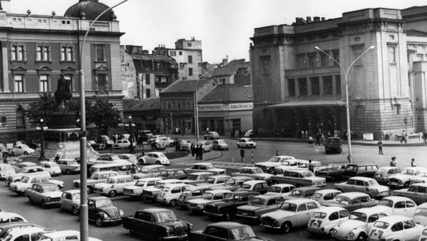 БЕОГРАДСКЕ ПРИЧЕ: Трг Републике и паркинг пре пола века