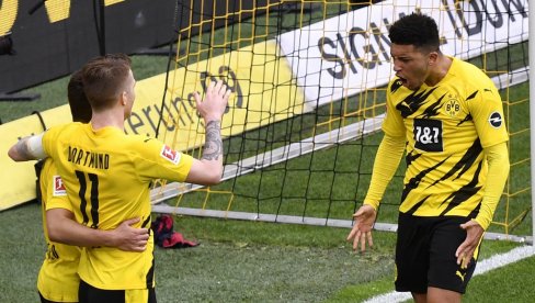 BUNDESLIGA: Važna pobeda Dortmunda u trci za Ligu šampiona, Volfsburg slavi Brekala