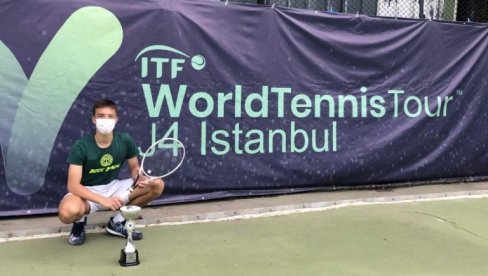 PODVIG NIKŠIĆKOG TENISERA: Simon Knežević do trofeja u dublu na ITF turniru u Istanbulu