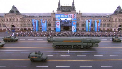 CRVENIM TRGOM ĆE MARŠIRATI 9.000 VOJNIKA: Rusija se sprema za Paradu pobede