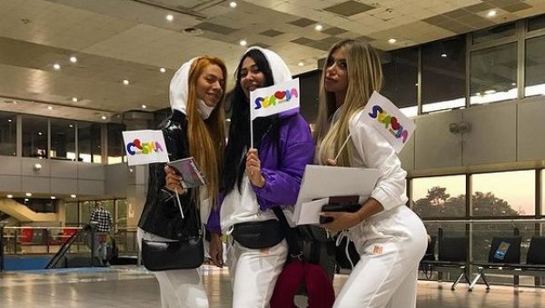 УРАГАНКЕ ОТПУТОВАЛЕ У РОТЕРДАМ: Певачице направиле пометњу на аеродрому, све је спремно за Евровизију! (ФОТО)