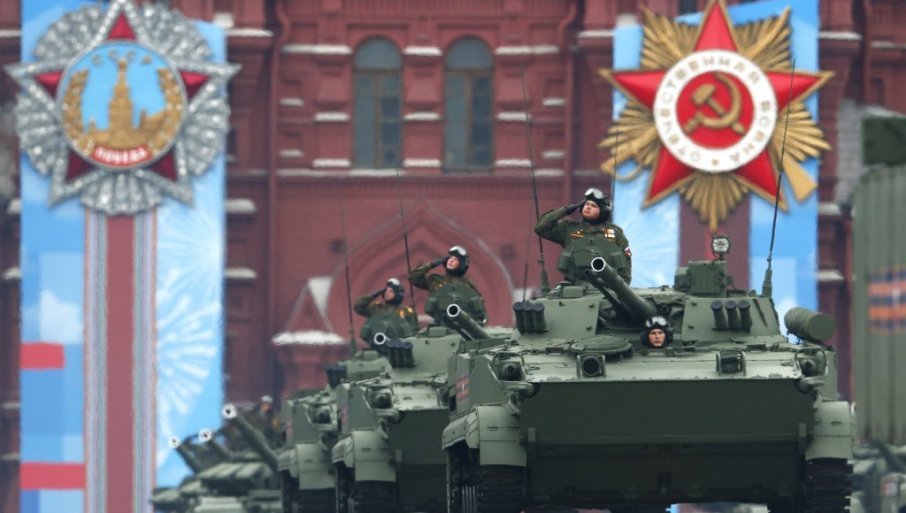 GRMLjAVINA SA CRVENOG TRGA: U Moskvi održana proba Parade pobede (VIDEO)