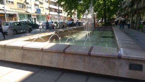 PONOVO VODOSKOCI U CENTRU POŽAREVCA: Proradila fontana u Tabačkoj čaršiji