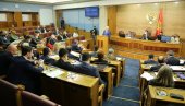 ЗДРАВКО СА МИЛОМ УВЕО СРЕБРЕНИЦУ У СКУПШТИНУ: Део нове власти у Црној Гори ставио на дневни ред парламента резолуцију о геноциду