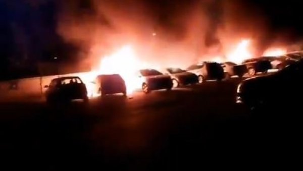 ПРОГЛАШЕНО ВАНРЕДНО СТАЊЕ: Изралески град Лод у пламену, људи евакуисани, рањено 12 особа (ВИДЕО)