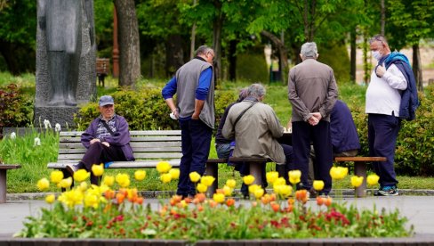 ШТЕДЊА, АЛИ БЕЗ ЗАРАДЕ: Приватни пензиони фондови не обезбеђују значајне приносе својим клијентима